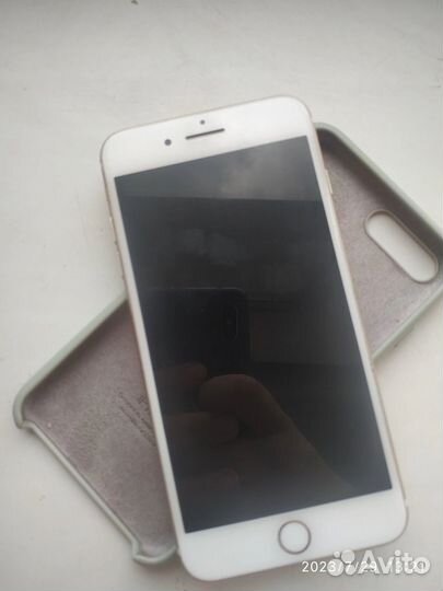 Телефон iPhone 7 plus в идеальном состоянии