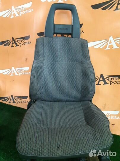 Сиденье переднее правое Nissan Patrol 1985