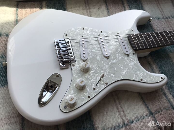 Электрогитара Fender Squier Affinity SE + Комплект