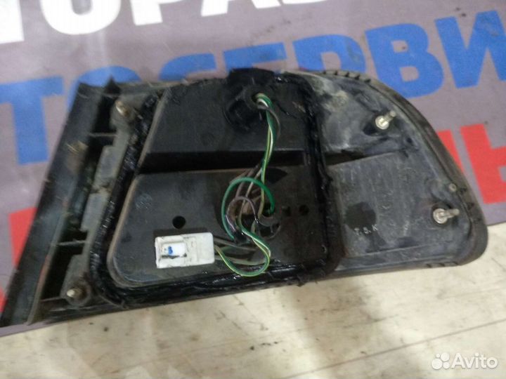 Фонарь задний левый Nissan Maxima A32