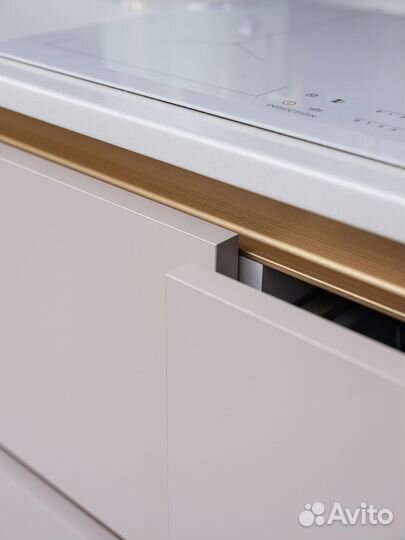 Кухня под потолок из мдф на заказ