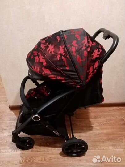 Прогулочная коляска детская складная