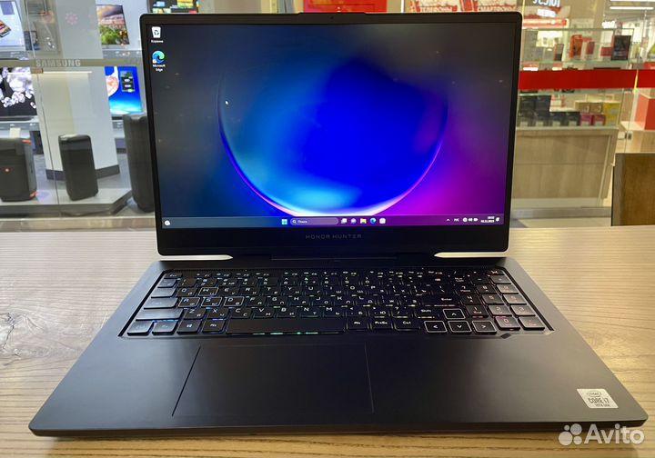 Honor Hunter v700 /i7-10750H/RTX2060