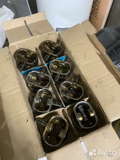 Поршни комплект 3UR-FE оригинал б/у