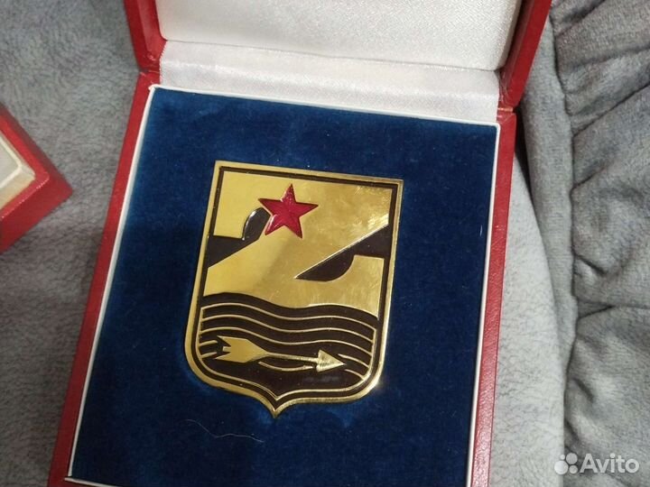 Настольная медаль