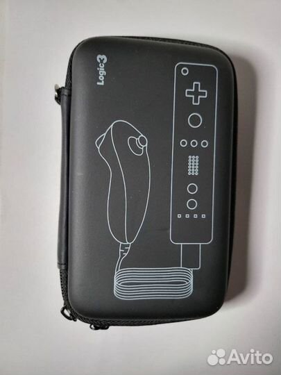 Кейс для контроллеров Wii. (Logic3)