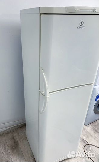 Холодильник Indesit