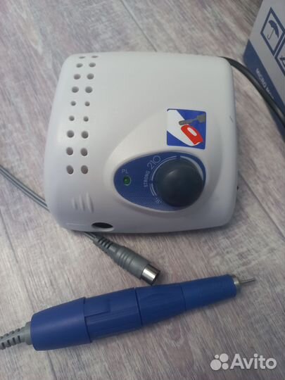 Аппарат для маникюра и педикюра