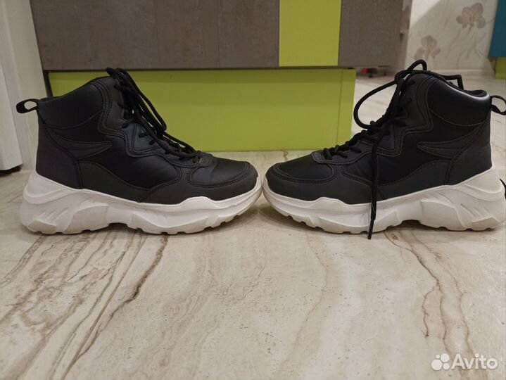 Ботинки для девочки 35 размер zenden