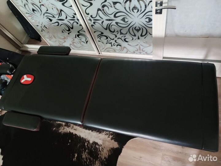 Массажный стол yamaguchi london б. У