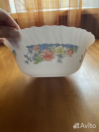 Набор столовой посуды на 6 персон