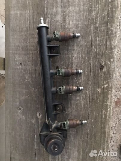 Топливная рампа passat 1.8 PF