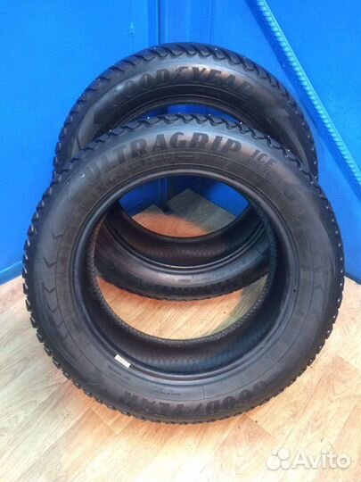 Goodyear Ultragrip Ice Arctic 235/55 R17