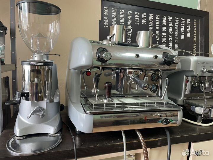 Кофемашина sofya италия + кофемолка