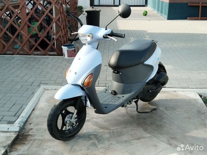 Продам скутер Suzuki let's 4