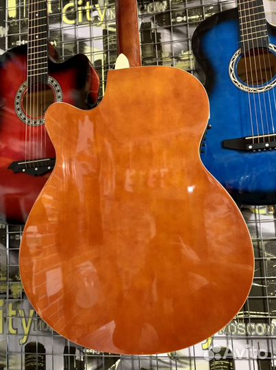 Гитара с подключением + чехол