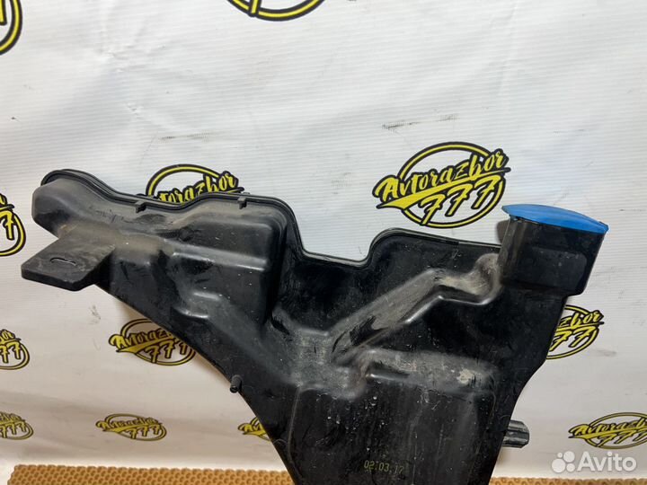 Бачок омывателя Audi A4 B9 8W