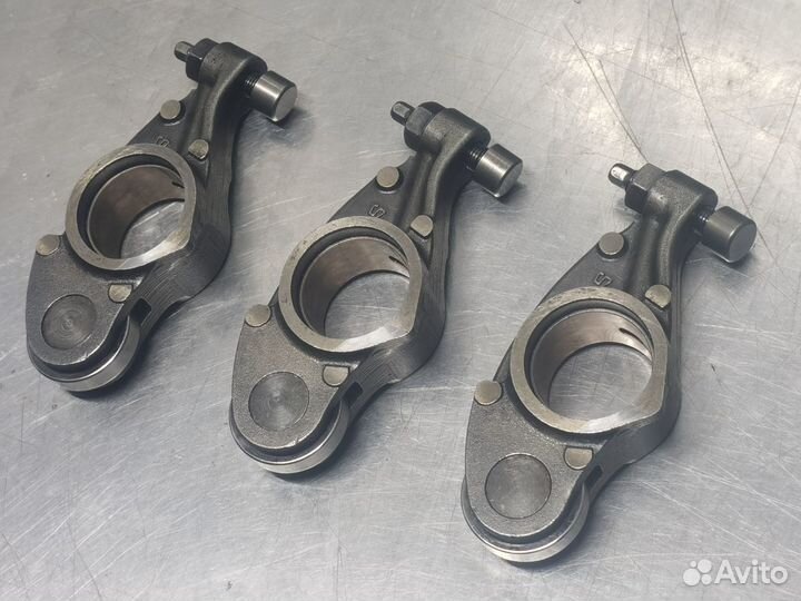 Рокер клапана впуск Iveco Stralis