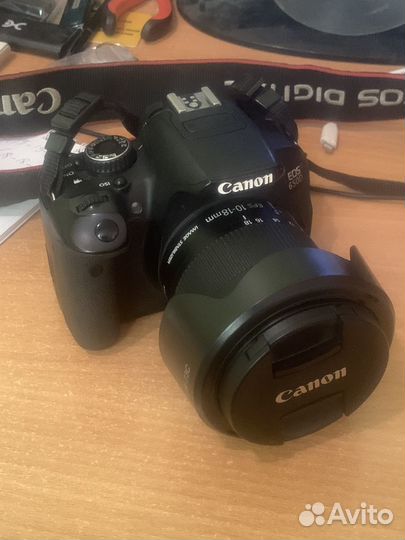 Фотоаппарат кенон 650D