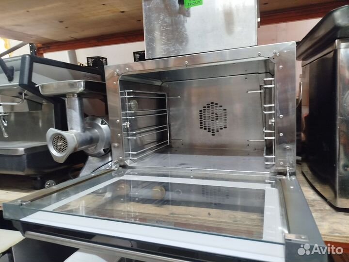 Конвекционая печь unox