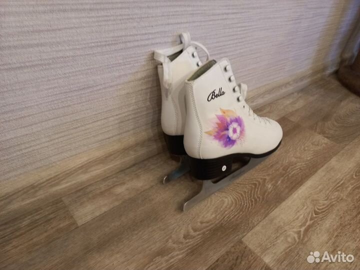Коньки фигурные 37 размер