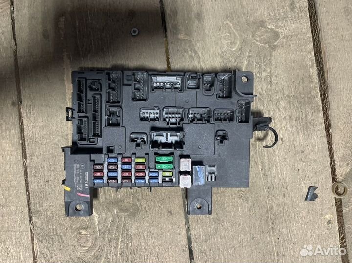 Блок предохранителей etakc Mitsubishi Outlander 3