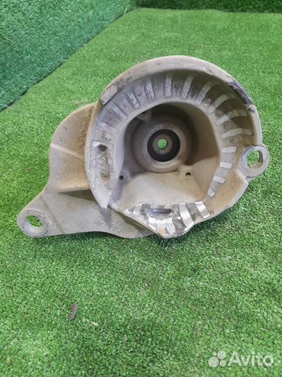 Опора заднего правого амортизатора вольво s60