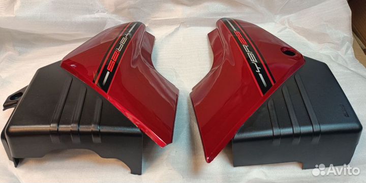 Пластик боковой темно-красный YBR125 2009+