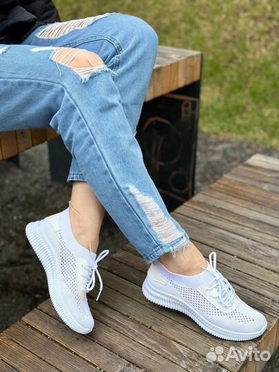 Кроссовки женские 38 новые белые
