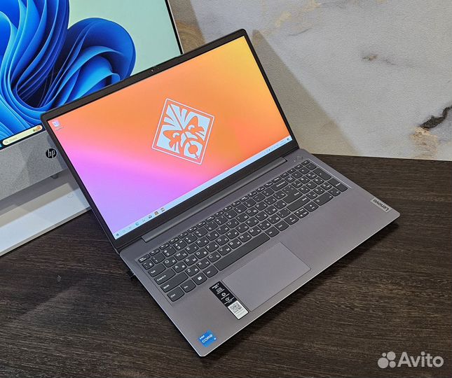 Lenovo/Core i3-11/SSD