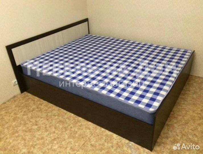 Кровать двухспальная