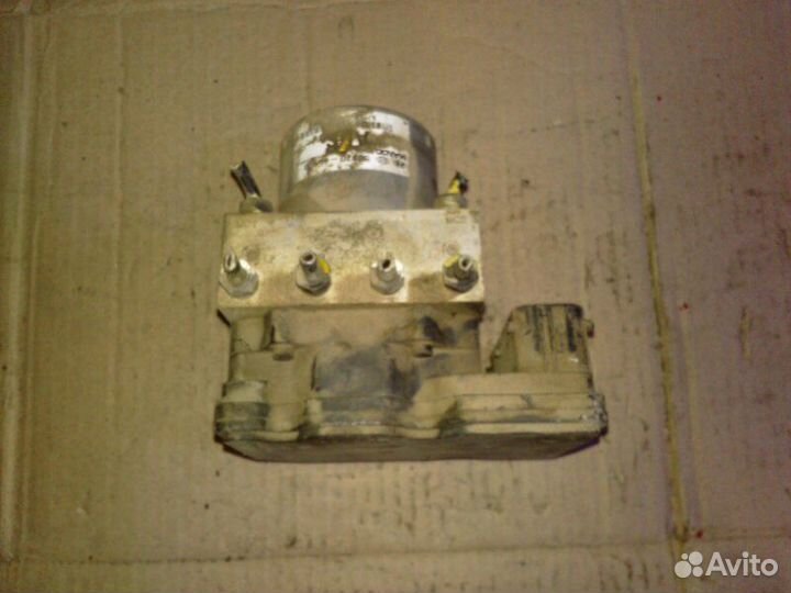 Блок ABS (насос) Hyundai Solaris 1 2015-2017