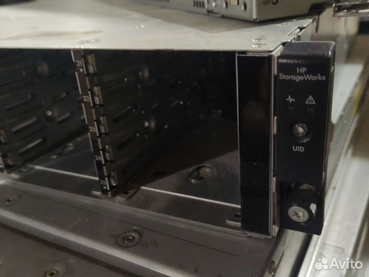 Дисковая полка HP SorageWorks D2700