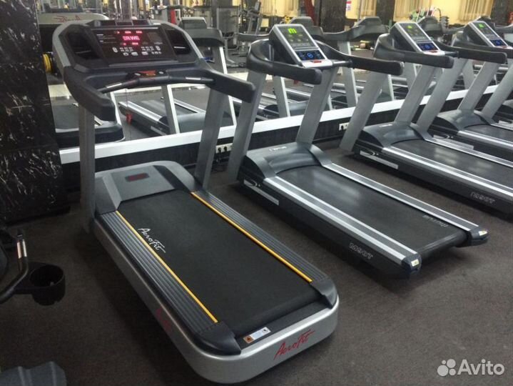 Профессиональная беговая дорожка AeroFit X4-T LED