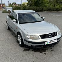 Volkswagen Passat 1.8 MT, 1998, 300 000 км, с пробегом, цена 285 000 руб.