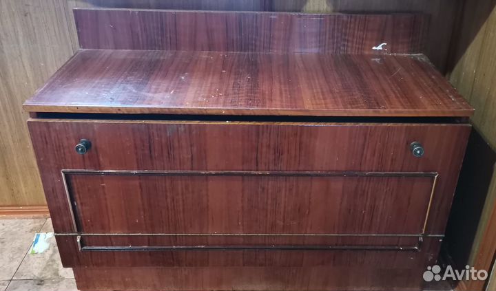 Продаю тумбу