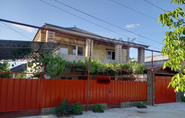 Дом 216,5 м² на участке 8 сот.