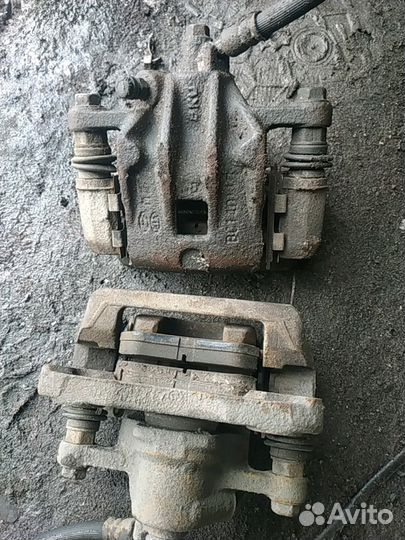 Задний суппорт Hyundai Elantra HD 2008 год