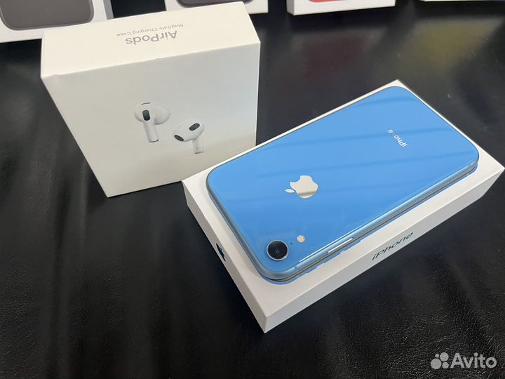 Телефон iPhone XR 128Gb + наушники в подарок