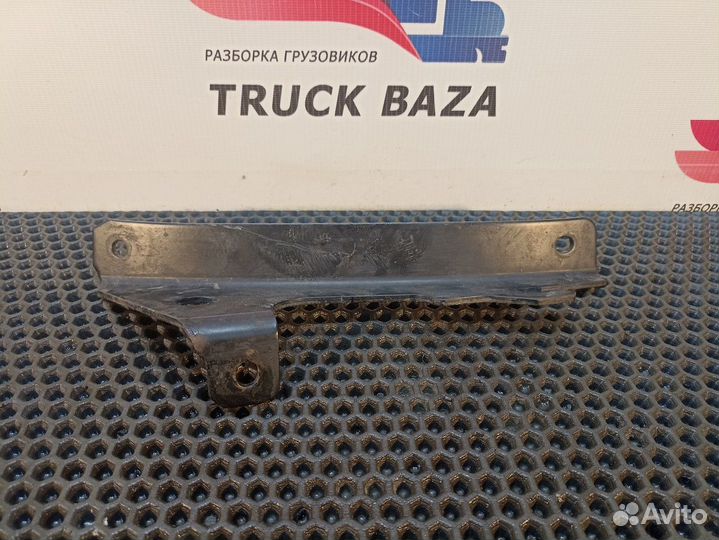 1732320 Кронштейн крыла левого правый Daf XF105