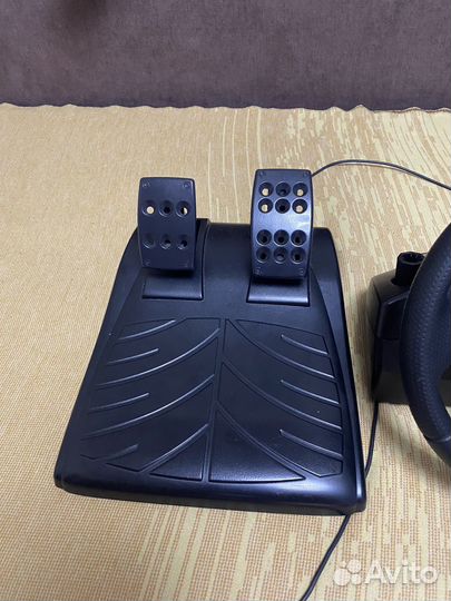 Игровой руль logitech driving force gt