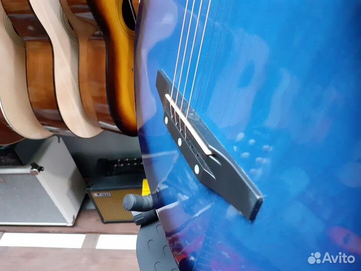 Акустическая гитара