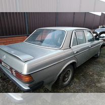 Mercedes-Benz W123 2.4 MT, 1982, 200 000 км, с пробегом, цена 250 000 руб.