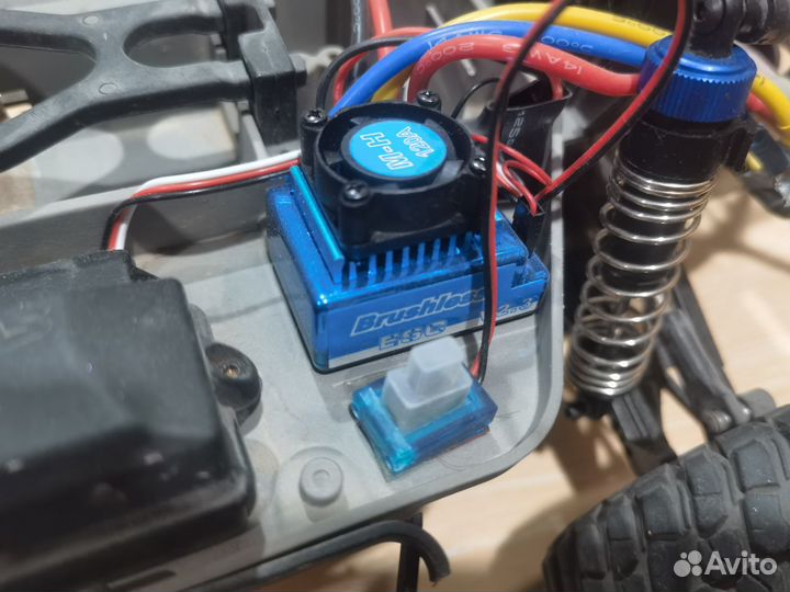 Радиоуправляемая модель traxxas slash 2wd