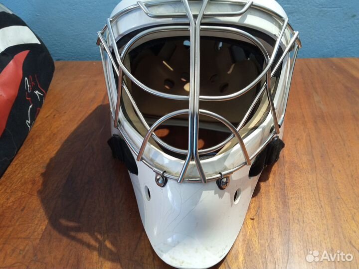 Вратарская хоккейная форма