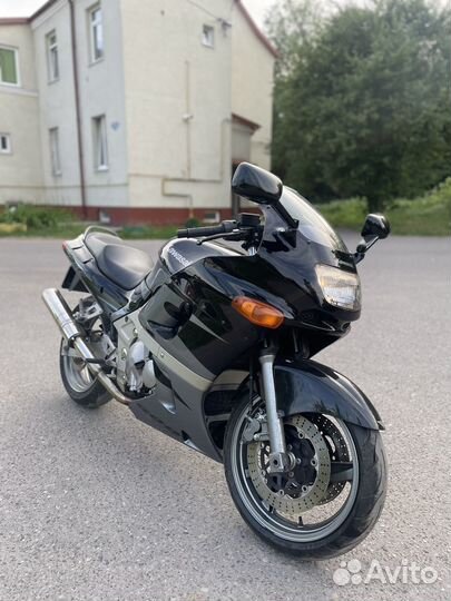 Kawasaki zzr 600
