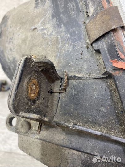 Фара левая Hyundai Lantra