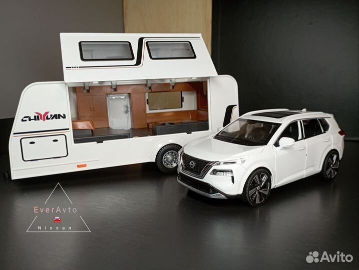 Машинка металлическая Nissan X-Trail с автодомом