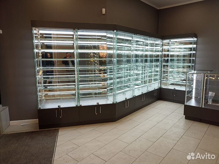 Витрины, стеллажи для табака