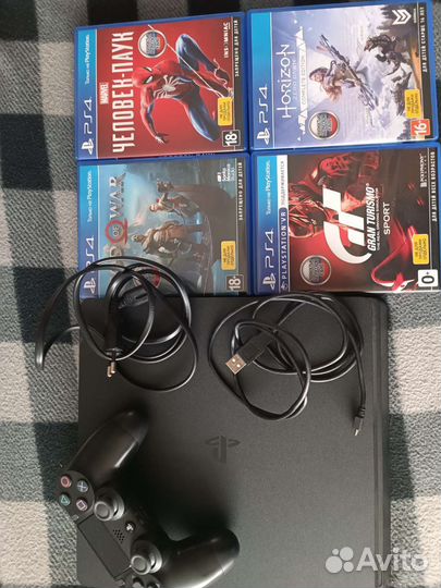 Sony playstation 4 PS4 slim 1tb